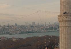 Ayasofya Camii'ne Ramazan mahyası asıldı