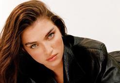 Mae Muller 'I Wrote A Song' ile Eurovision'da Birleşik Krallık'a derece getirebilir mi?