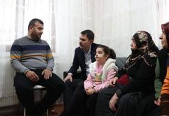 Bakan Kurum depremzede aileleri ziyaret etti: Aklımız, gönlümüz her an afetzede kardeşlerimizle…