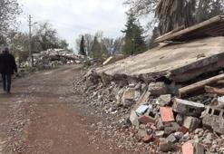 Deprem mahalleyi yıktı geçti! 20 evden sadece 4'ü ayakta kaldı