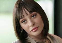 Alya, 'Camdaki Kız' kadrosunda