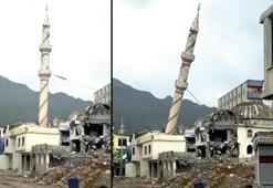 Batman'da 40 yıllık cami ve minaresine kontrollü yıkım