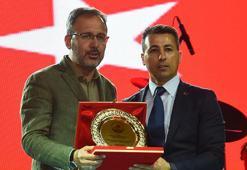 Bakan Kasapoğlu cimnastik ailesiyle buluştu