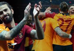 Galatasaray'ın yıldızını eleştirdi! 'İki haftadır resmen sallanıyor'