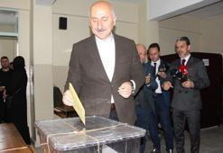 Bakan Karaismailoğlu, Trabzon'da oyunu kullandı