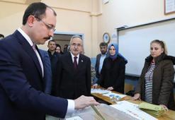 Bakan Muş'un sandığından Erdoğan çıktı