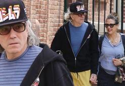 Emekli olup inzivaya çekilmişti! Ünlü oyuncu dört yıl sonra ilk kez görüntülendi