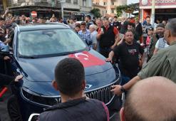 Bakan Kasapoğlu Togg’la Manisa’da ilçe turu attı