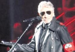 Nazi kılığına giren Waters’a soruşturma!