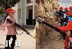 Çin'in çocuk ordusu! Süngüyü sapladıkları model eski bir düşmanları