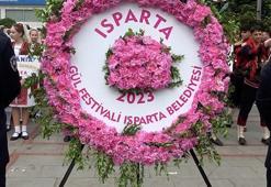 Isparta’da gül festivali renkli görüntülerle başladı