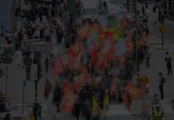 İsveç'te yine skandal görüntü! Terör örgütü destekçileri yeni terör yasasını protesto etti