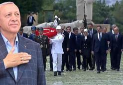 Cumhurbaşkanı Erdoğan ve yeni kabine üyeleri Anıtkabir'de