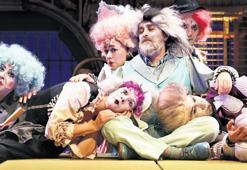 Yazın tiyatro açık havada izlenir