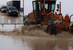 Nevşehir'de sağanak: Niğde ve Aksaray'a ulaşım kontrollü sağlanıyor