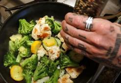 ABD'de laboratuvarda üretilen tavuk eti satışına onay