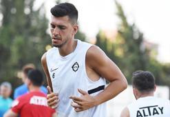 Altay'da Ceyhun Gülselam ile sözleşme yenilendi
