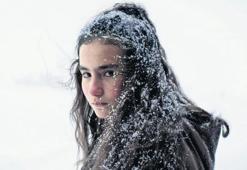 ‘Kuru Otlar Üstüne’  ilk kez Adana’da