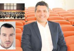 Cem Adrian ve Olten Flarmoni EGİAD için sahnede