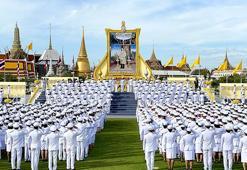 Tayland Kralı'na görkemli doğum günü kutlaması