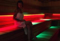Genç kalmanın sırrı vücudu şaşırtmak! Sauanadaki 'red light' etkisi inanılmaz