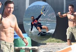 Mustafa Sandal'ın sörf keyfi! Karın kasları dikkat çekti