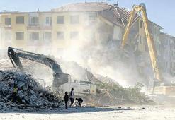 Deprem bölgesinde dönüşüm bilmecesi