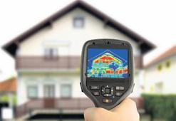 Dalmaçyalı binaların ısı kaybını ölçüyor