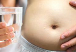 Bağırsak sorunları ve şişkinliğe elveda! 6 sabah rutini hayatınızı değiştirecek