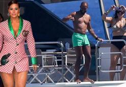 Ashley Graham'dan yıllar sonra itiraflar! '12 yaşımda kendi bedenimden utandırıldım'