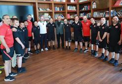 TFF Başkanı Büyükekşi, Down Sendromlu Futsal Milli Takımı ile buluştu