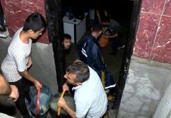 Arnavutköy’de sağanak nedeniyle ev ve iş yerlerini su bastı