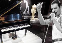 Freddie Mercury'nin piyanosu açık artırmada rekor fiyata satıldı!