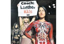 PETA podyuma çıktı