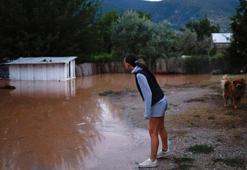 Yunanistan'daki sel felaketinde hayatını kaybedenlerin sayısı 14'e yükseldi