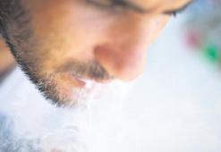 E-sigara kullanan erkeklere uyarı! Baba olmanız tehdit altında