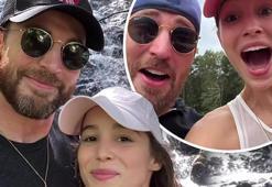 Chris Evans evde nikah masasına oturdu! Samimi törene ünlü akını