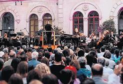 Saint Benoît kapısını festivallere açtı