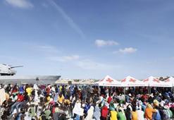 İtalyan adasına bir günde 6 bin 800 kaçak geldi