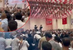 CHP İzmir İl Kongresi'nde yumruklar konuştu! Tunç Soyer arbedenin arasında kaldı