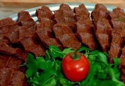 Çiğ köfte nasıl yapılır? Evde çiğ köfte malzemeleri ve tarifi Evde etsiz çiğ köfte yapılışı...