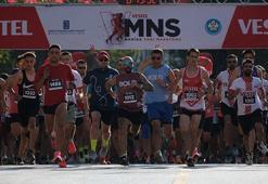 Uluslararası Vestel Manisa Yarı Maratonu'na 2 bin kişi katıldı