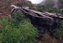 Peru'da korkunç kaza! Otobüs uçuruma yuvarlandı: 24 ölü, 21 yaralı