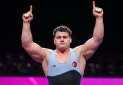 Gururumuz Rıza Kayaalp! Dünya Güreş Şampiyonası'nda ikinci oldu