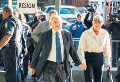 Menendez 100 bin dolar kefaletle serbest