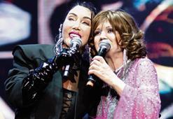 İdolüyle düet yaptı