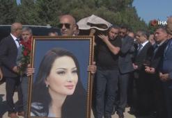 Azerbaycanlı milletvekili Ganire Paşayeva gözyaşlarıyla defnedildi