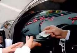 Pos makinesi ile damattan bahşiş aldı! "Onaylasın öyle git"