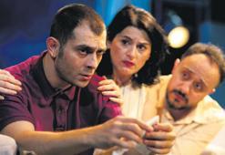 Yalanlara sığınmak köksüz bırakır