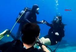 Bodrum'da su altında sürpriz evlilik teklifi